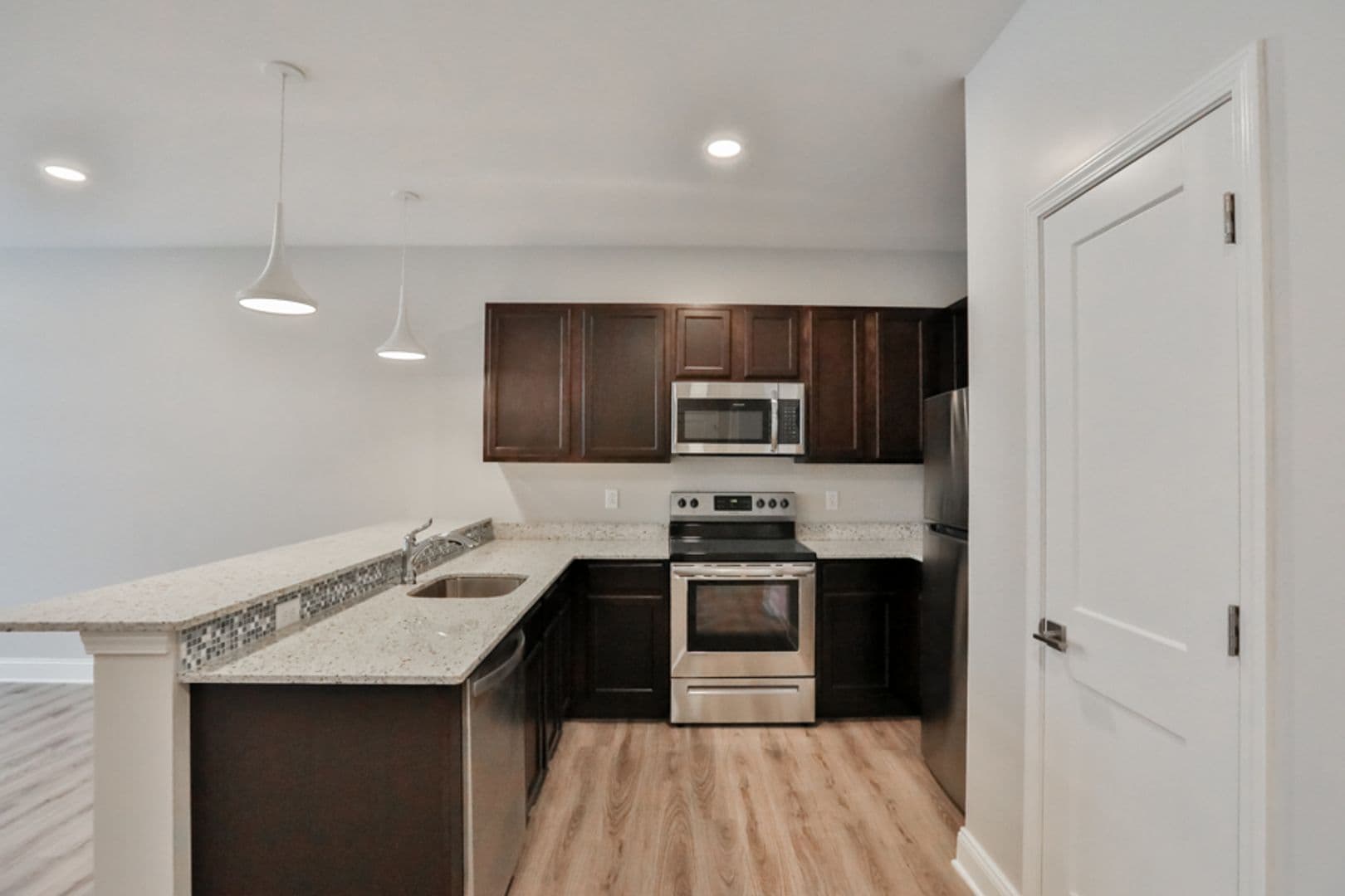 Albany Apartment: 36 Hackett Blvd
