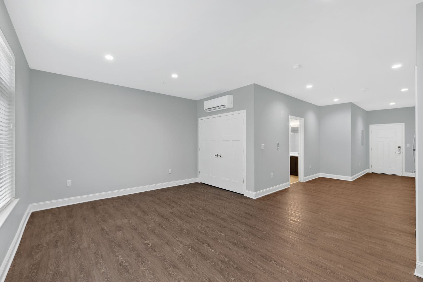 Albany Apartment: 86 Dana Avenue