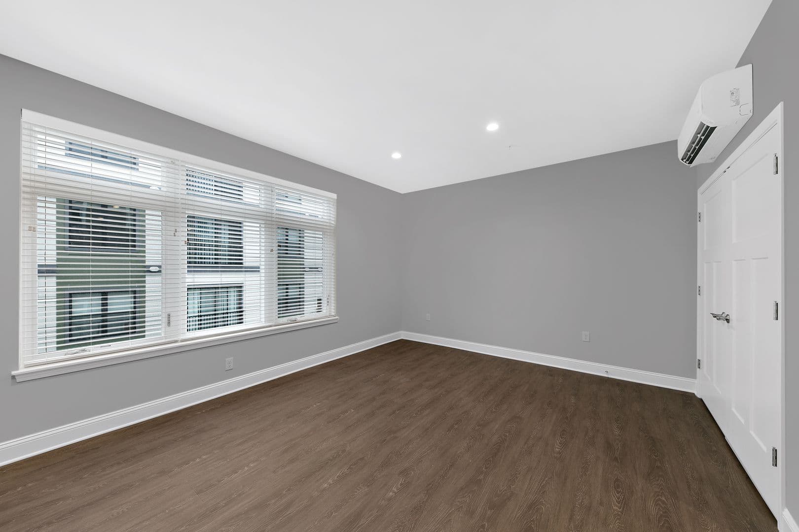 Albany Apartment: 86 Dana Avenue