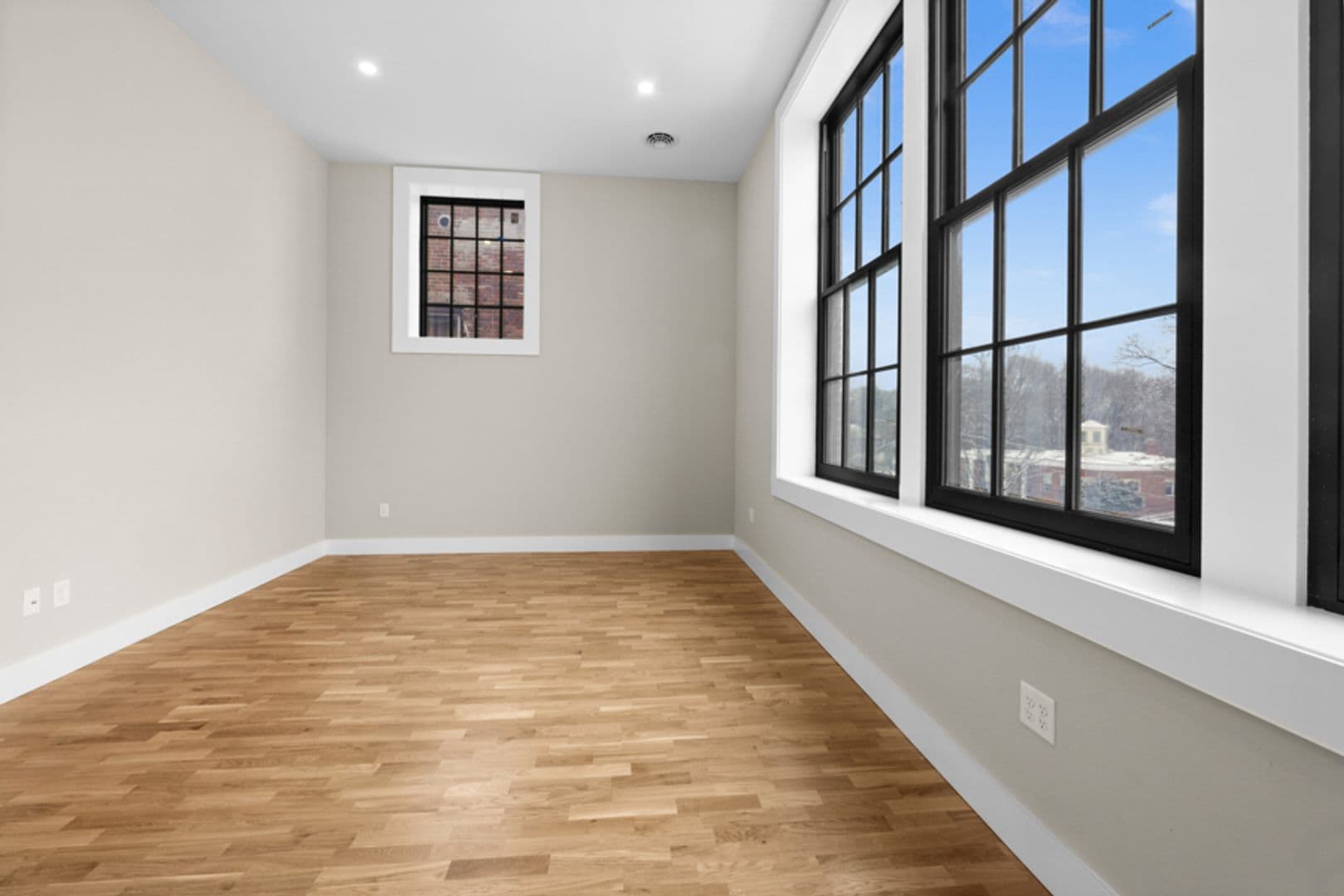 Cohoes Apartment: 45 Johnston Avenue