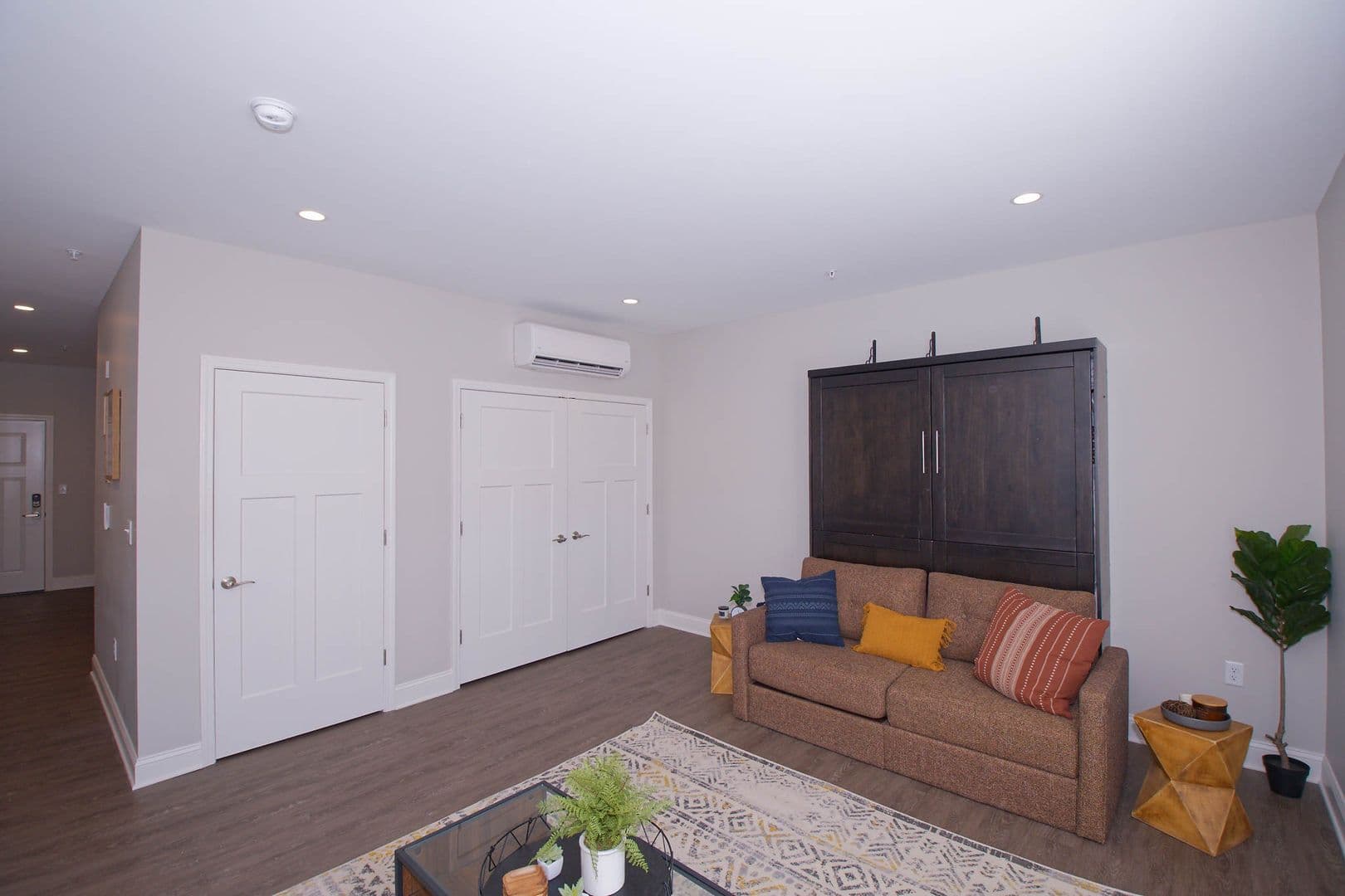 Albany Apartment: 86 Dana Avenue
