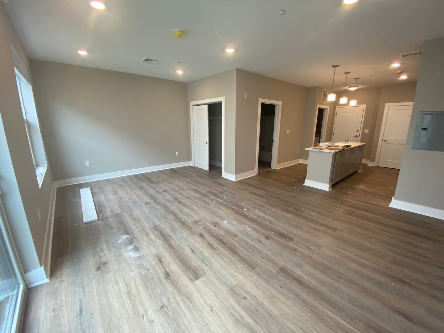 Albany Apartment: 105  Morris Street