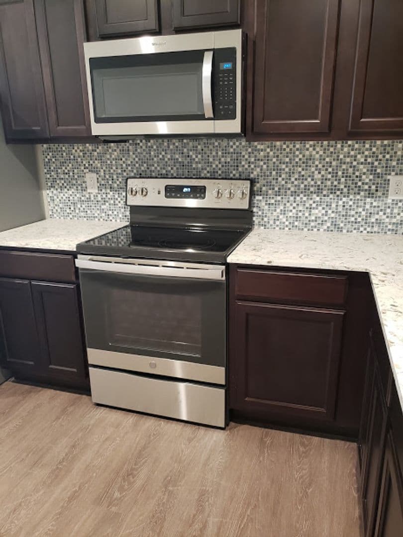 Albany Apartment: 86 Dana Avenue