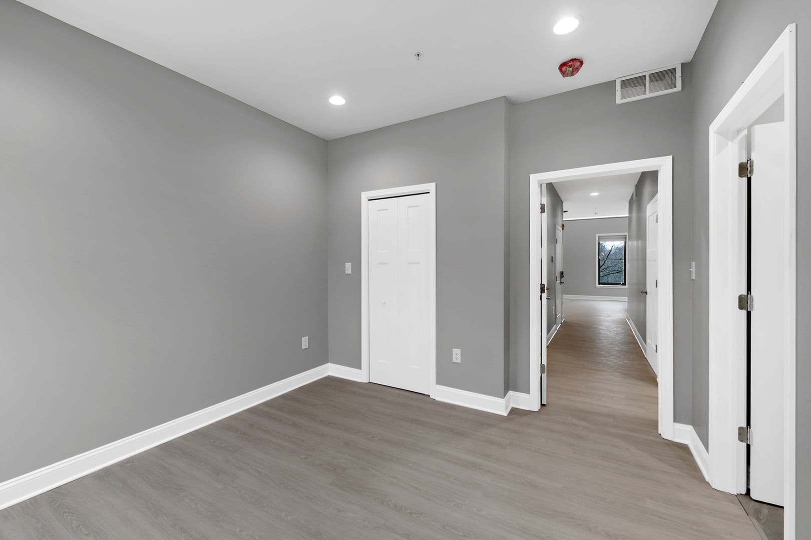 Albany Apartment: 560 Madison Avenue
