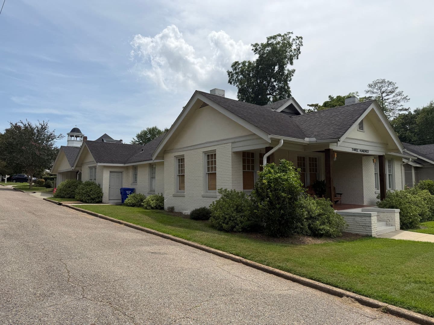 Troy House: 300 Murphree Street