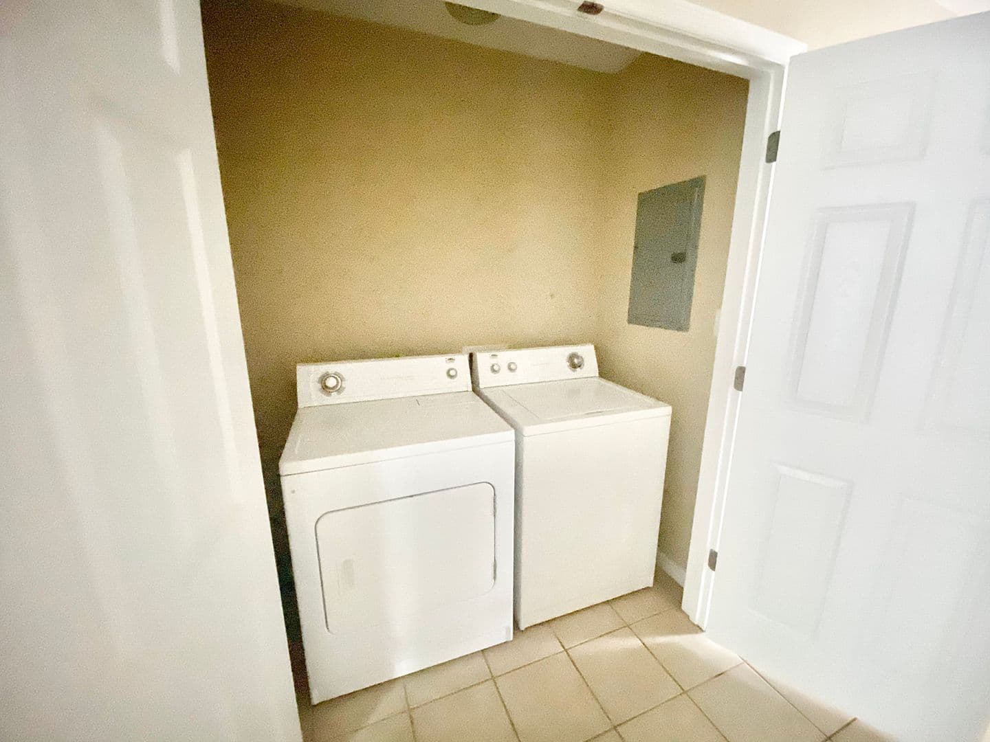 Troy Apartment: 402 Folmar St