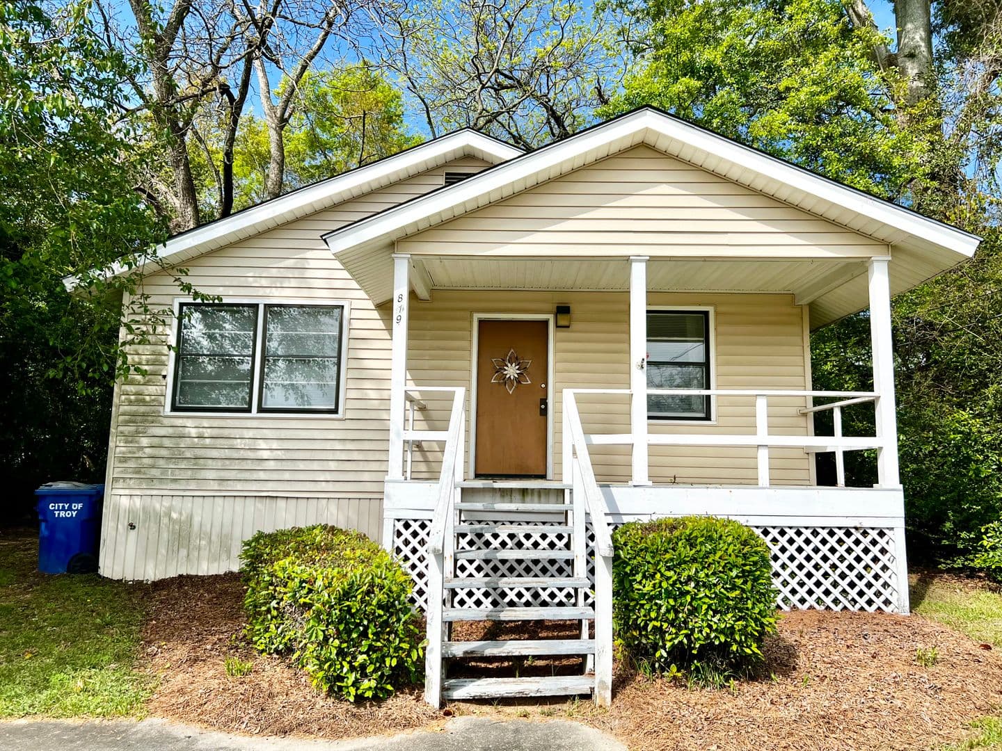 Troy House: 819 Folmar St