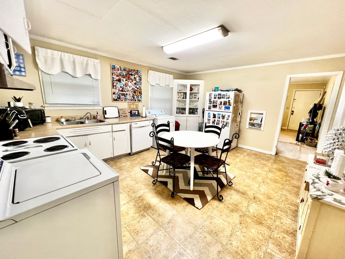 Troy House: 819 Folmar St