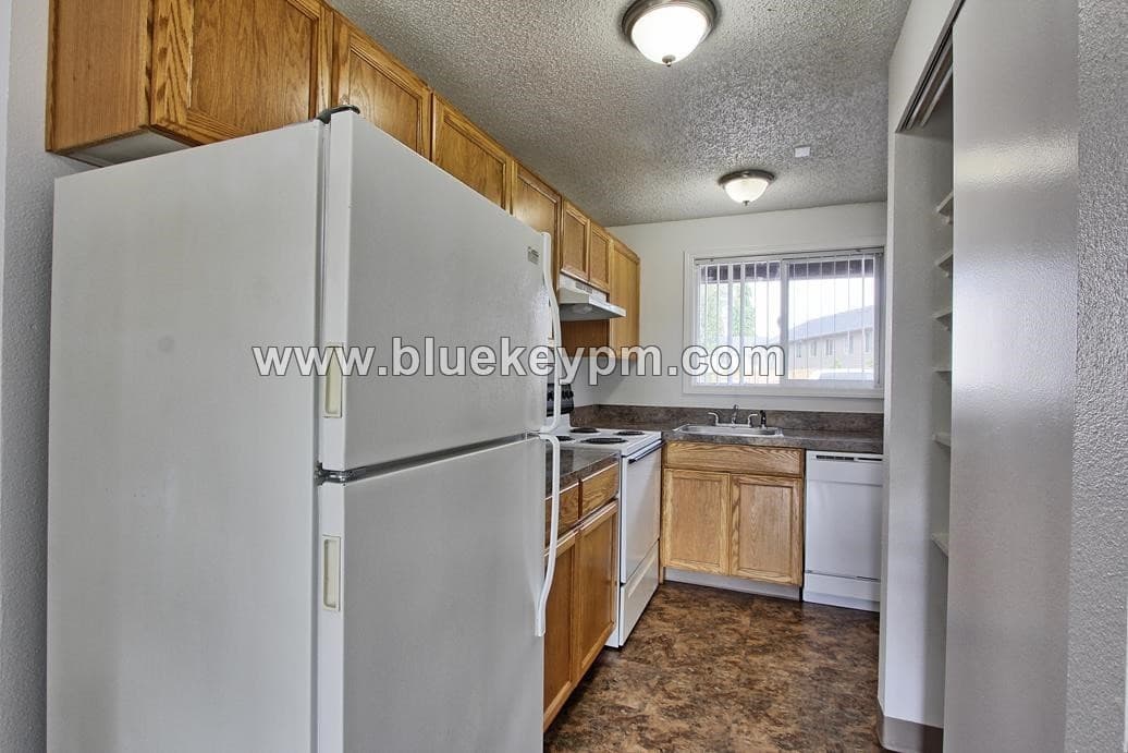 Vancouver Apartment: 4119 NE Saint Johns Road