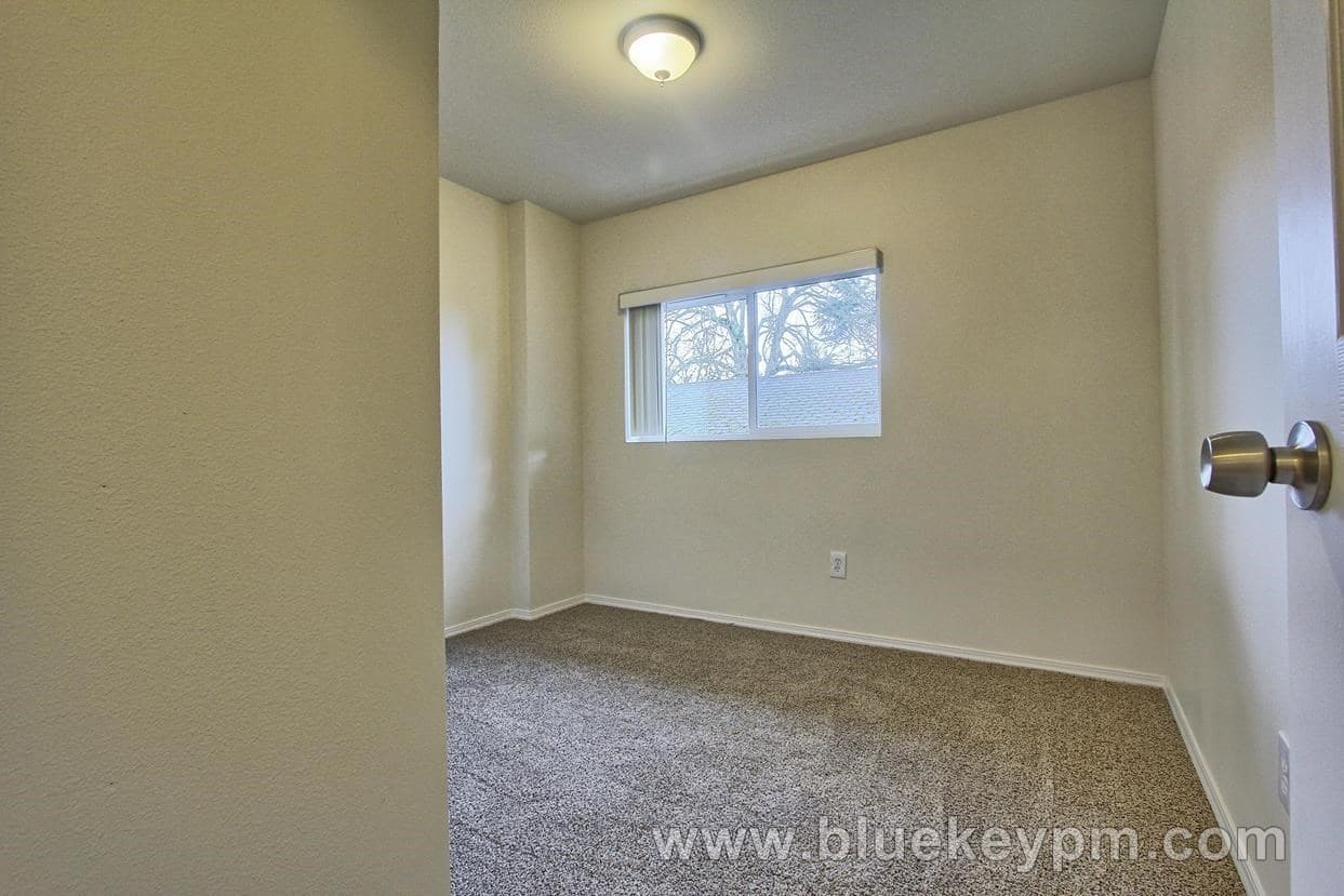 Vancouver House: 2801 E 32nd Street, Unit 3