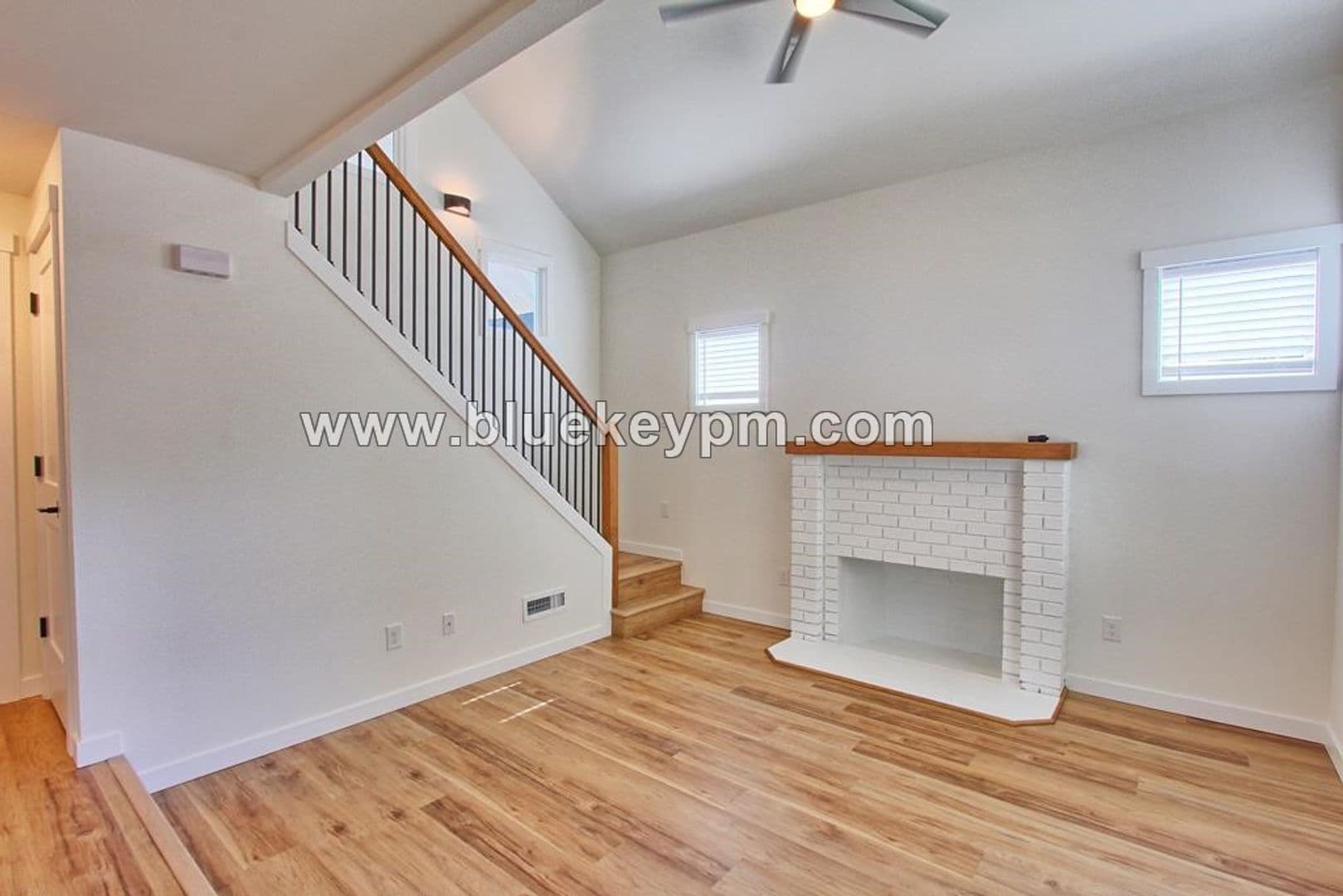 Vancouver House: 707 NE 160th Avenue