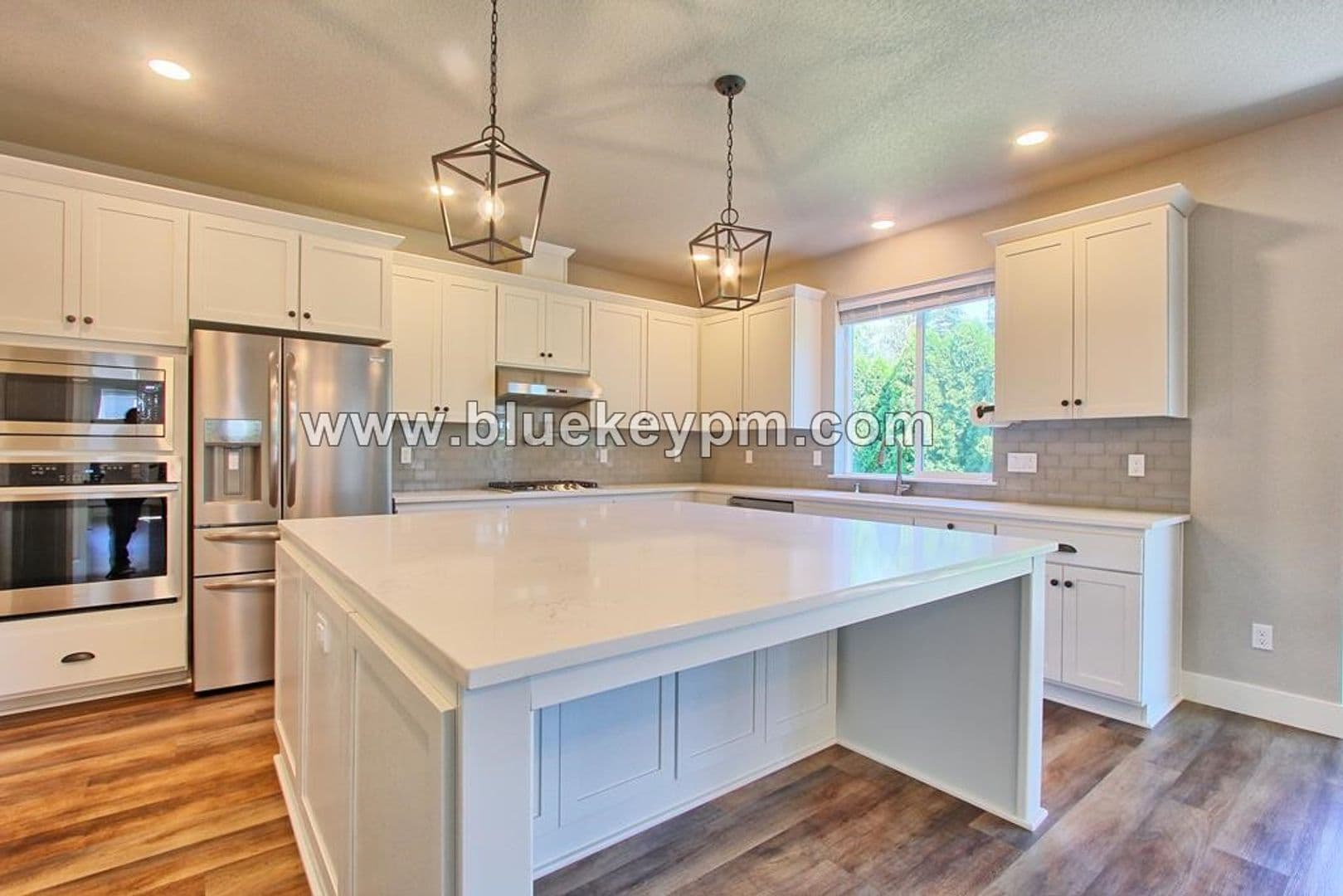 Vancouver House: 6904 NE 72nd Way