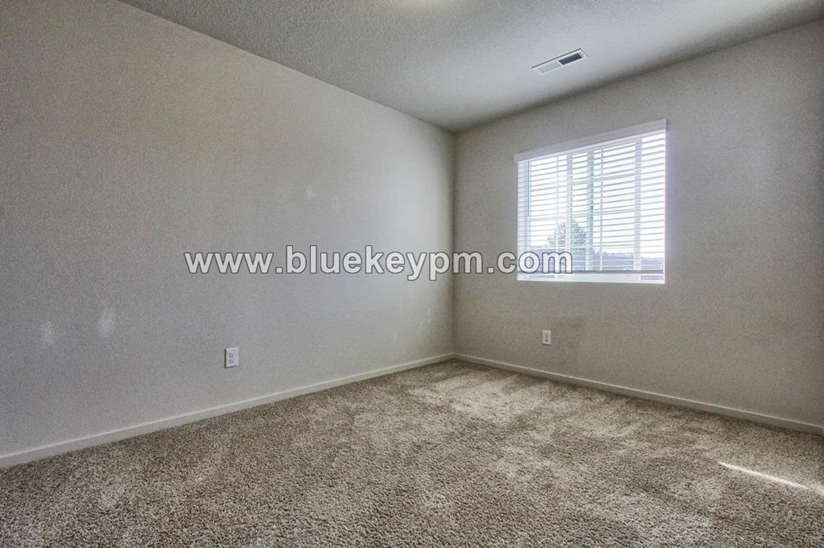 Vancouver House: 2121 NE 118th Place