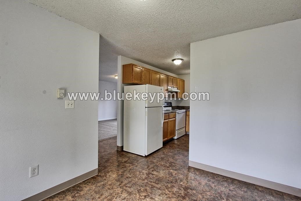 Vancouver Apartment: 4119 NE Saint Johns Road