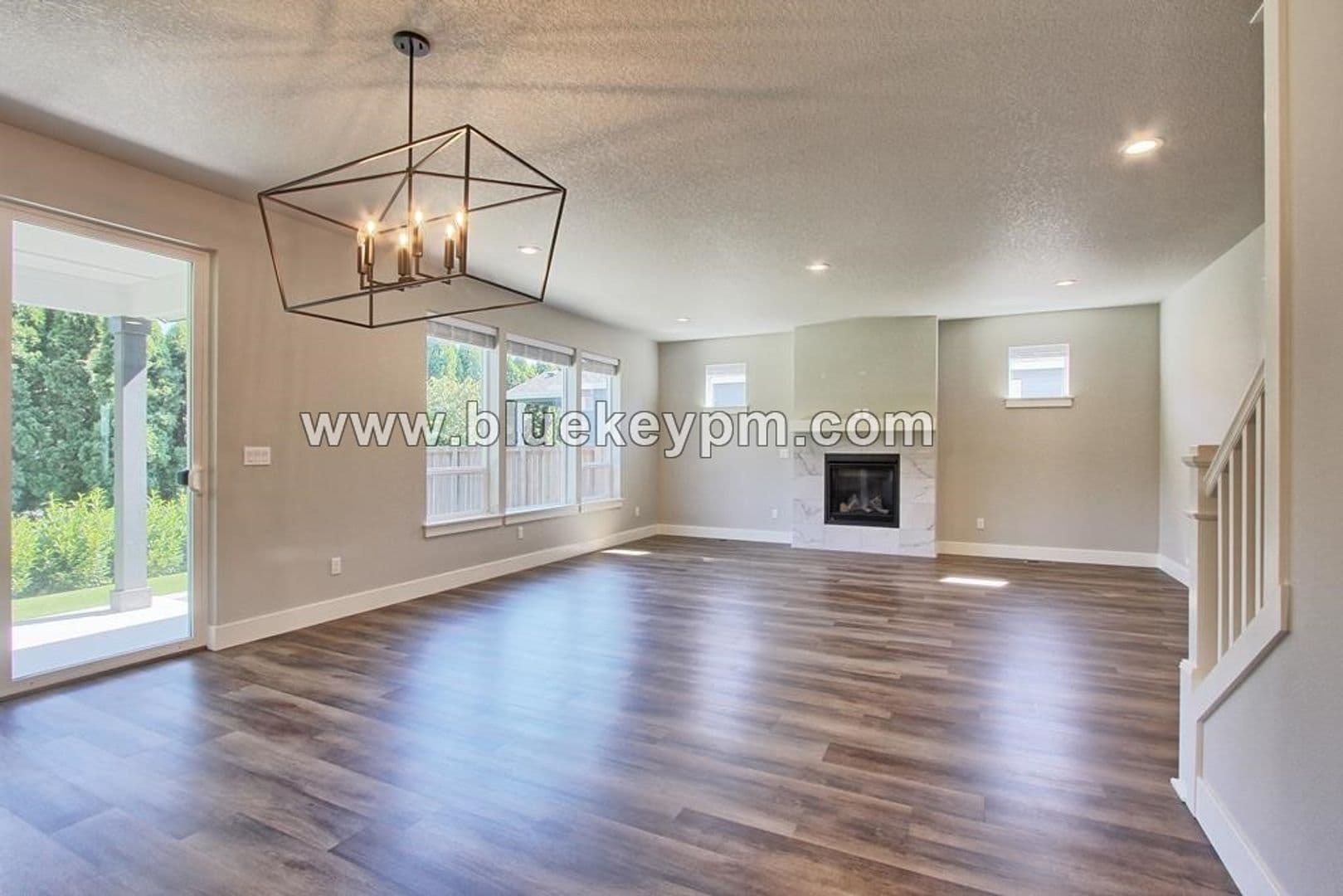Vancouver House: 6904 NE 72nd Way