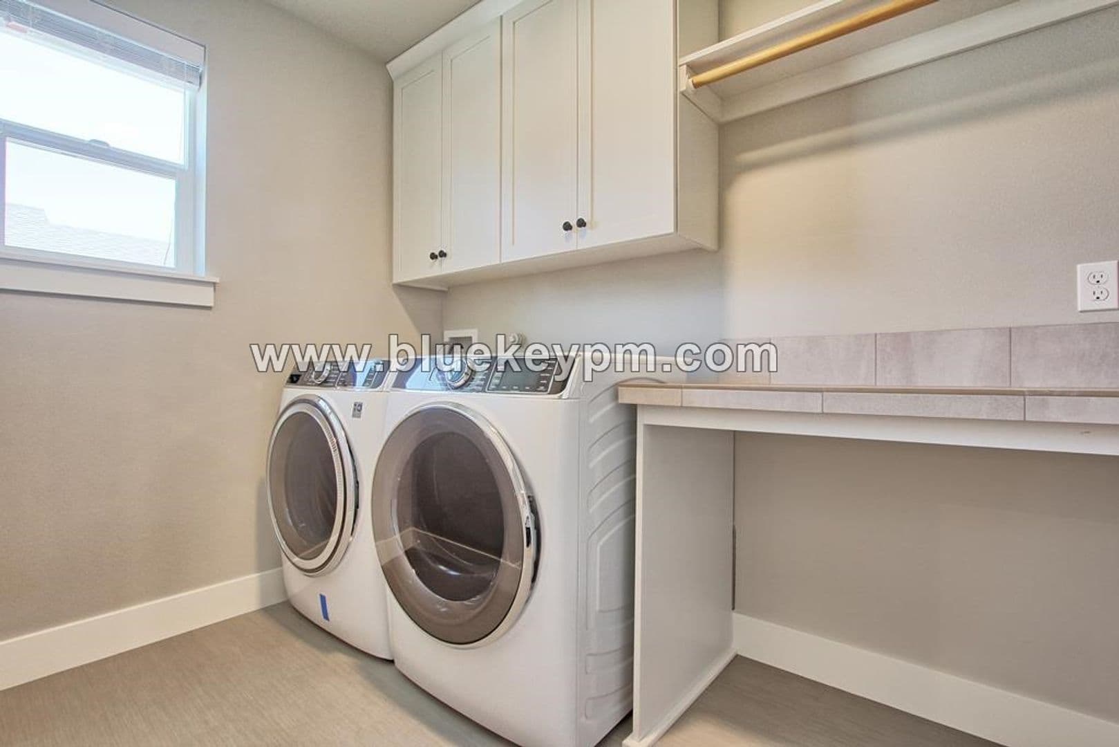 Vancouver House: 6904 NE 72nd Way