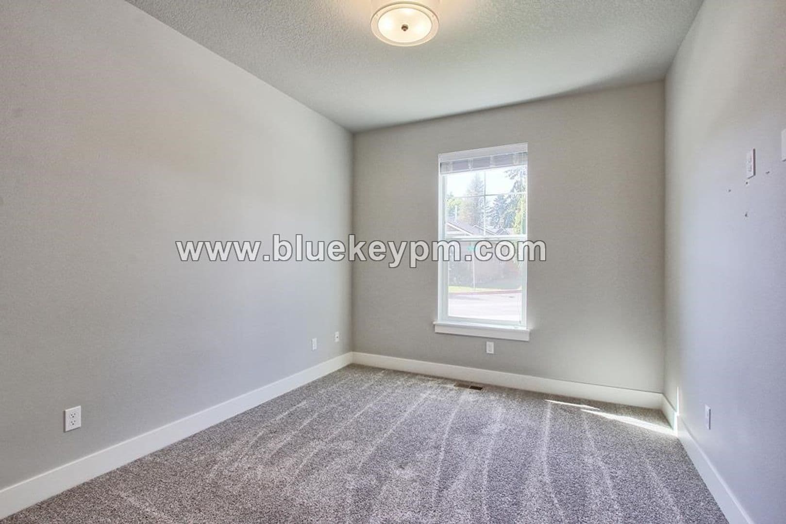 Vancouver House: 6904 NE 72nd Way