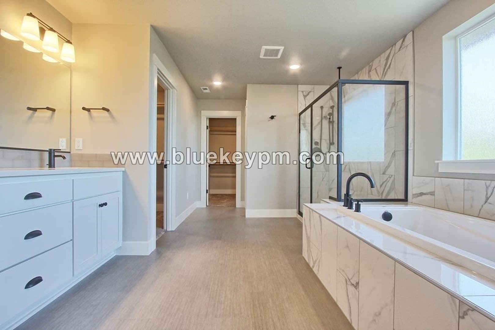 Vancouver House: 6904 NE 72nd Way