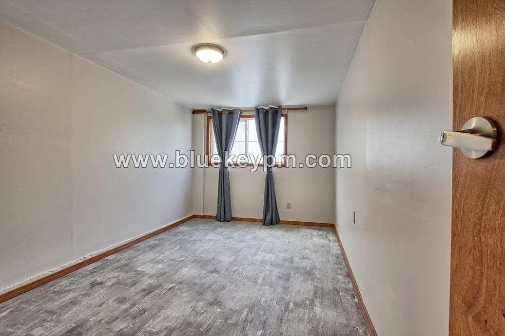 Portland House: 2952 SW Huber Street  Unit B