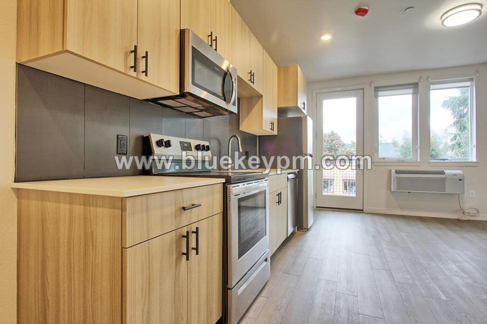 Portland Apartment: 1515 N. Simpson Street