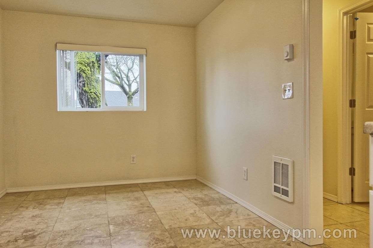 Vancouver House: 2801 E 32nd Street, Unit 3