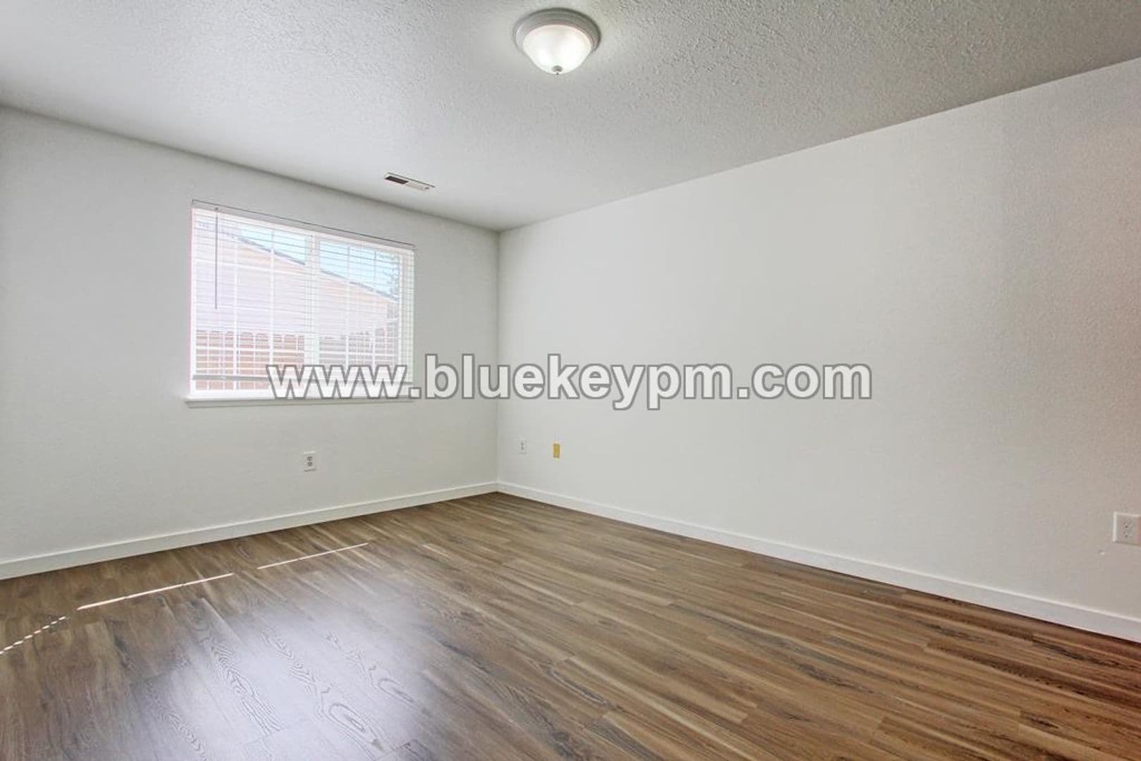 Vancouver House: 8303 NE 136th Avenue
