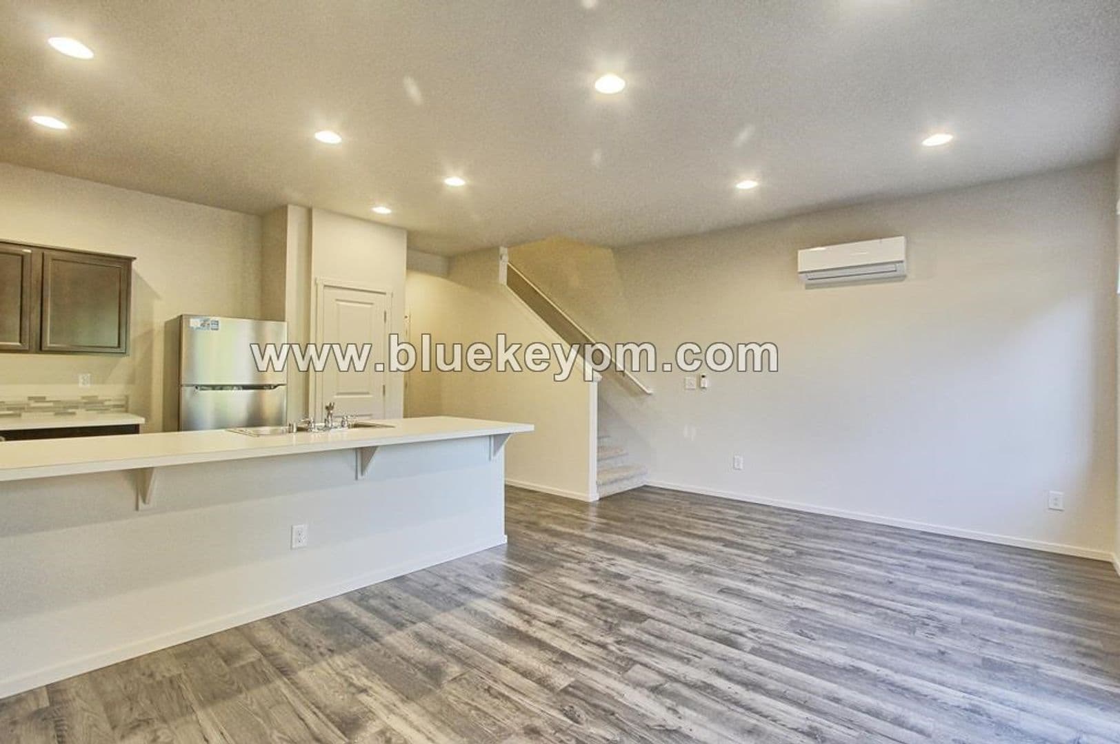 Vancouver House: 2121 NE 118th Place