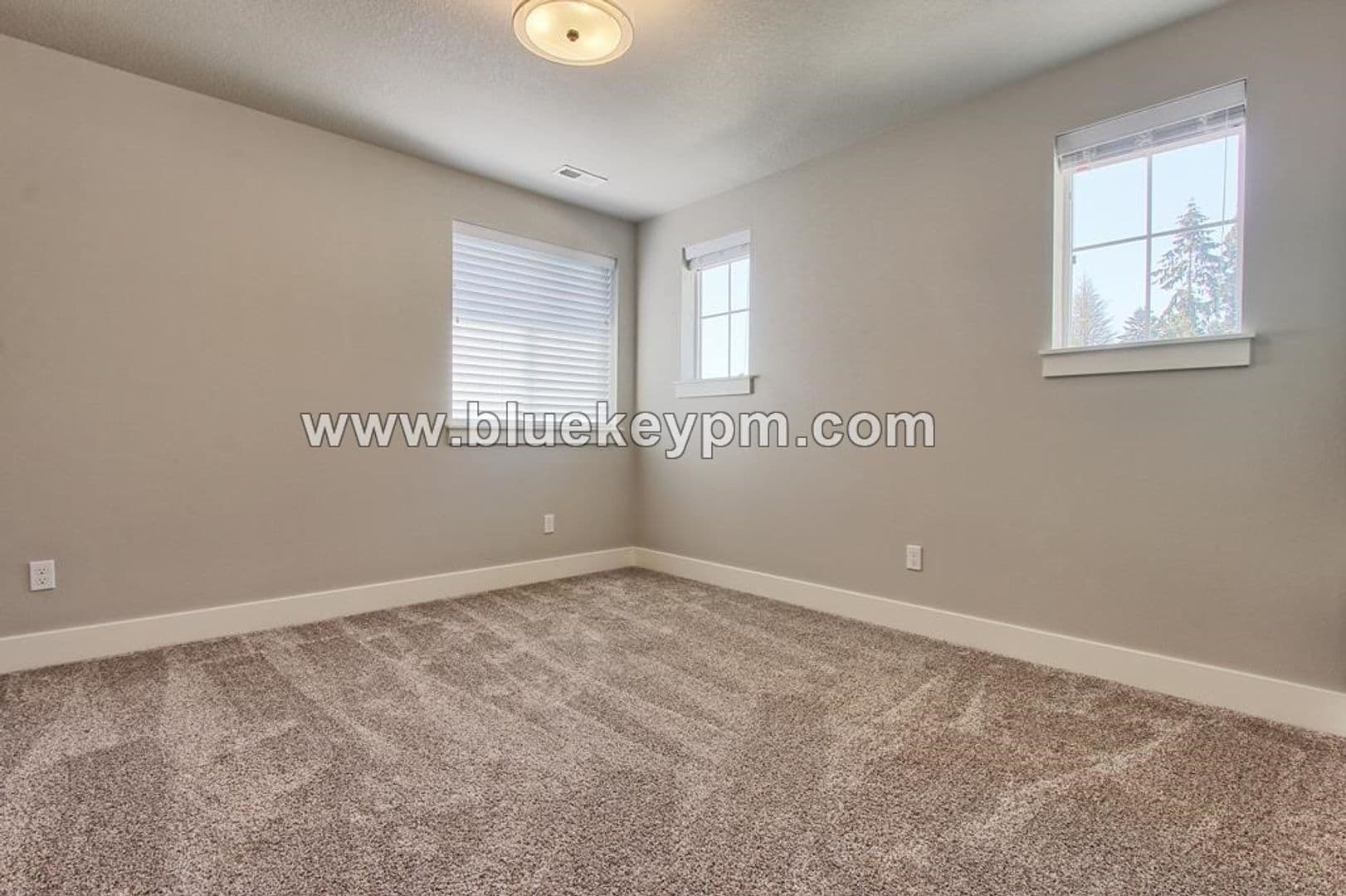 Vancouver House: 6904 NE 72nd Way