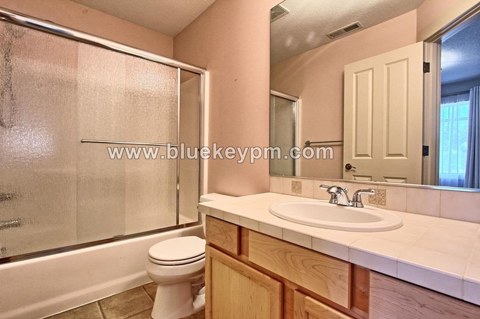 Portland House: 561 NW Lamonde Terrace
