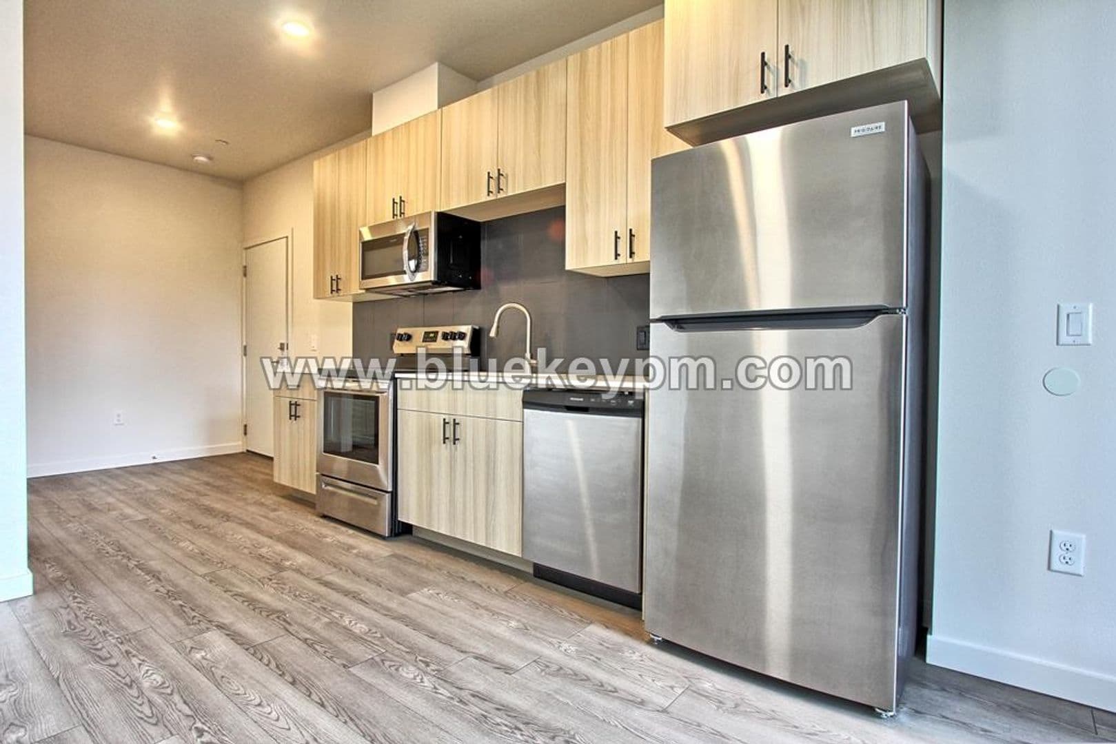 Portland Apartment: 1515 N. Simpson Street