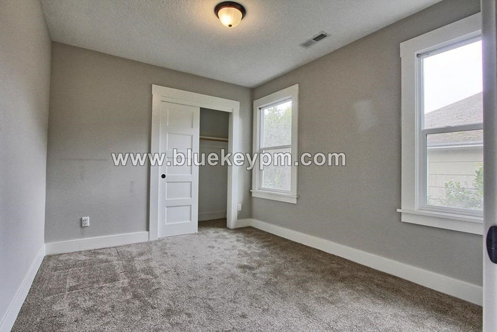 Portland Apartment: 339 N. Skidmore Street