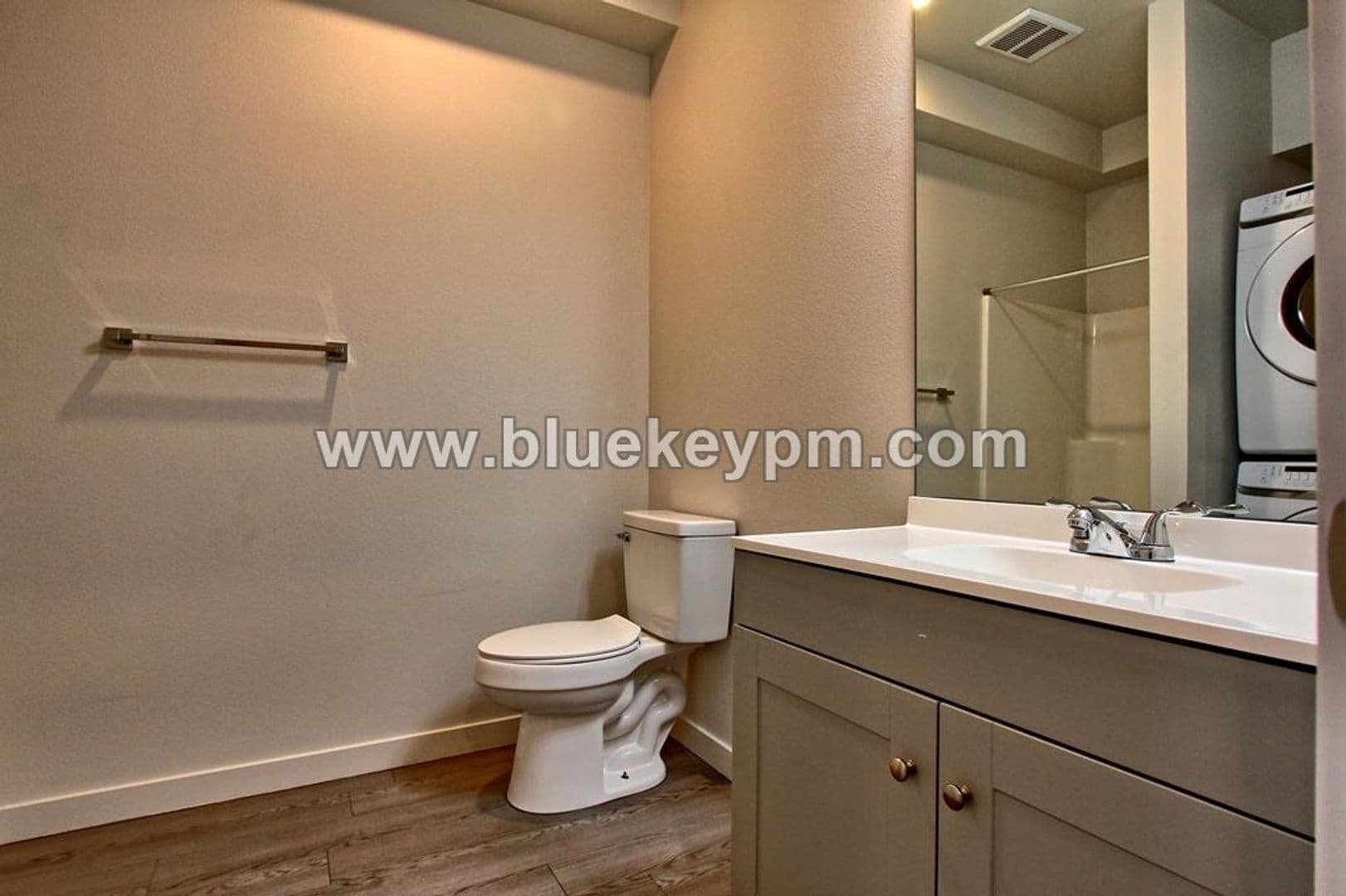 Portland Apartment: 1515 N. Simpson Street