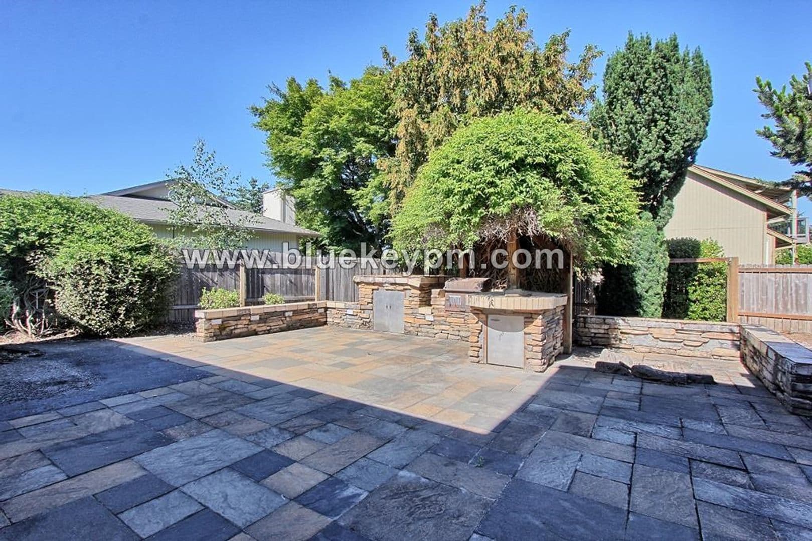 Vancouver House: 707 NE 160th Avenue