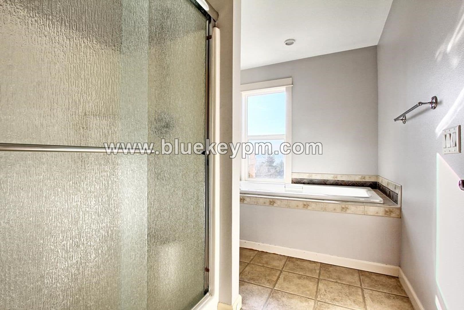 Portland House: 561 NW Lamonde Terrace