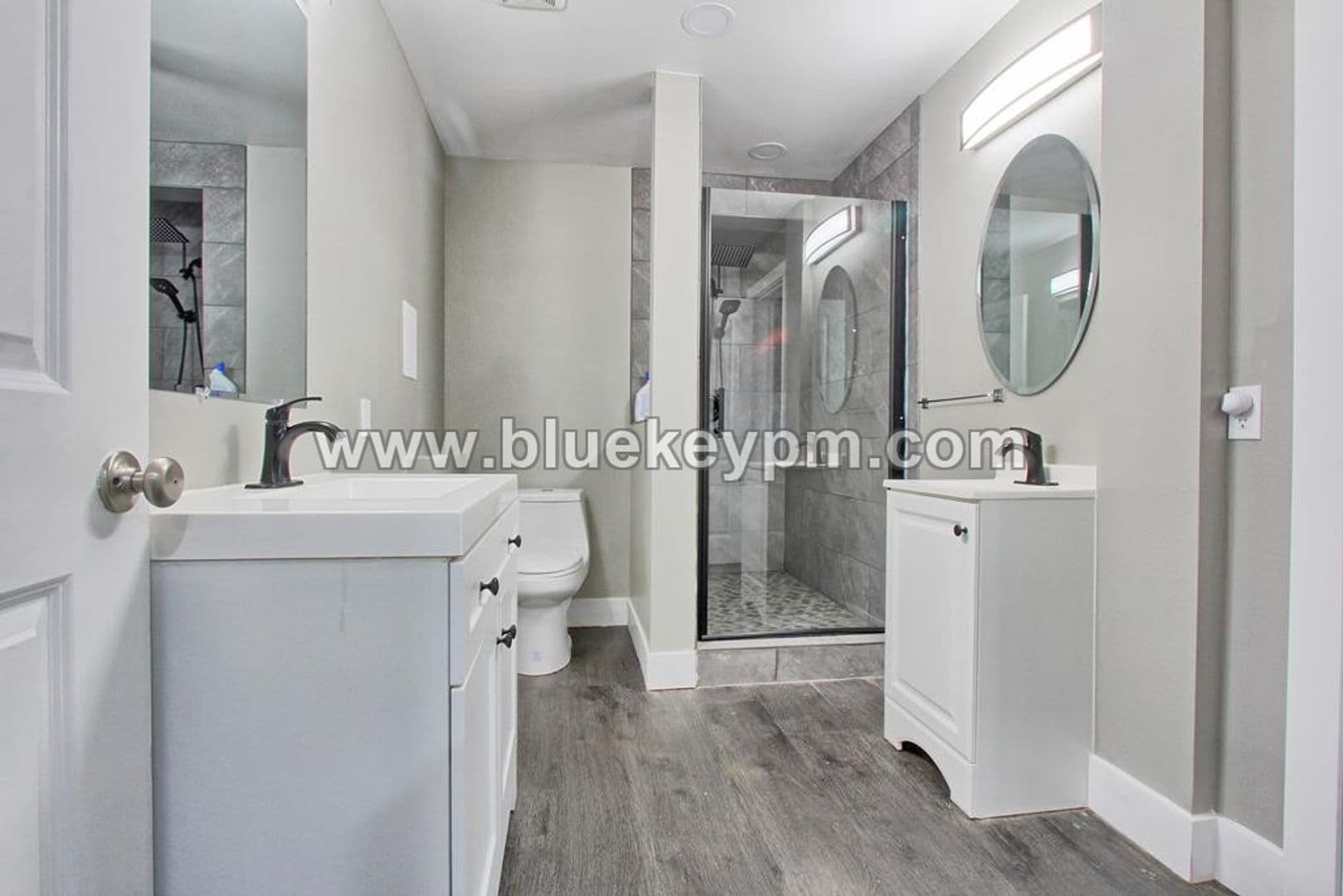 Vancouver House: 2400 Lincoln Avenue   #A