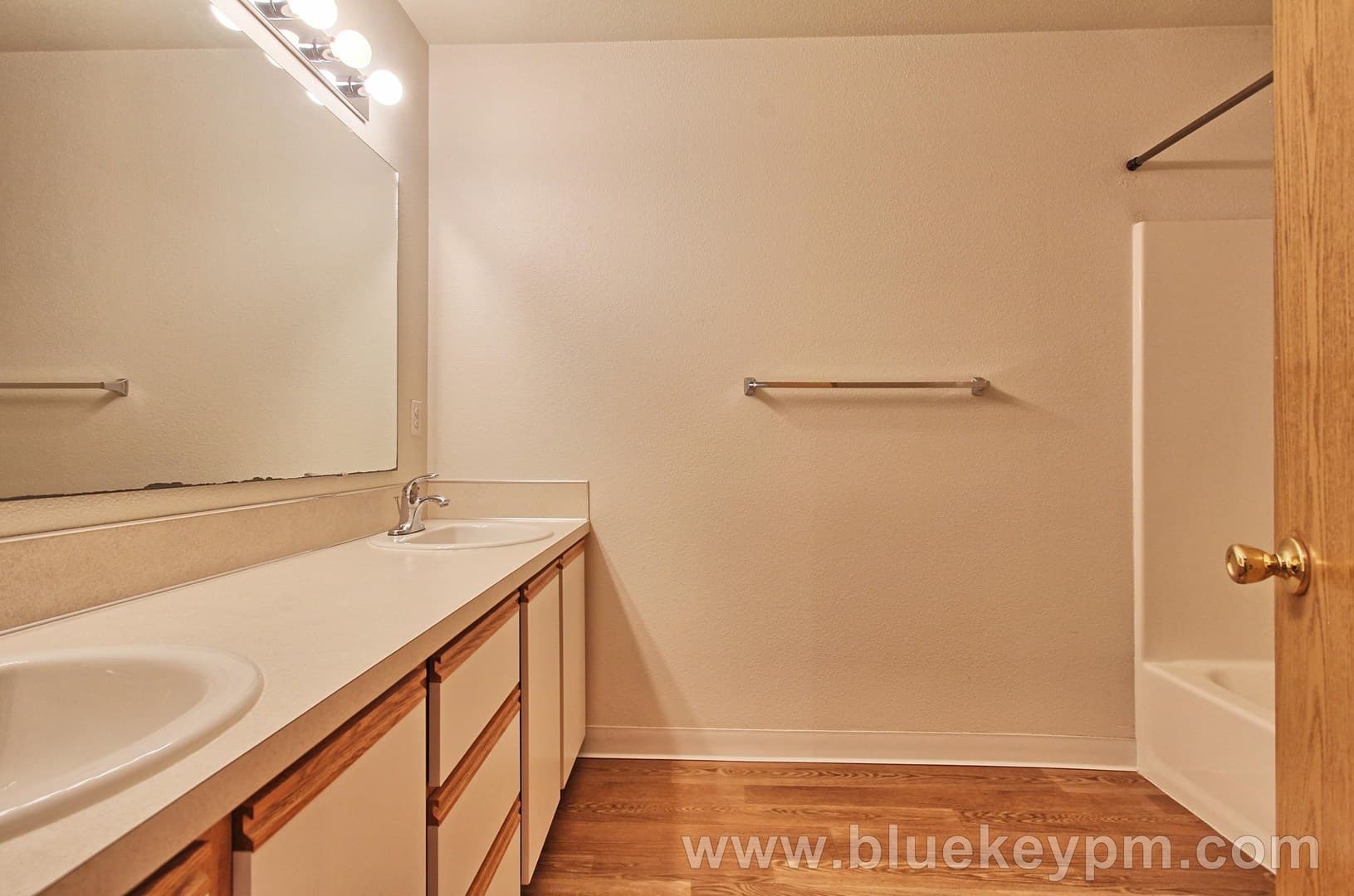 Battle Ground Apartment: 808 SE 4th Street