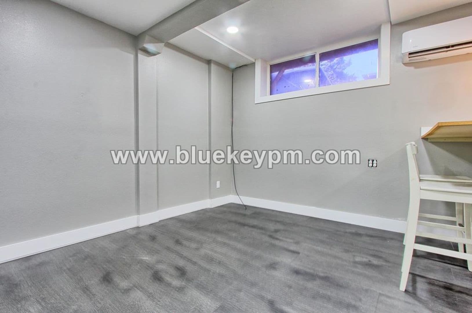 Vancouver House: 2400 Lincoln Avenue   #A