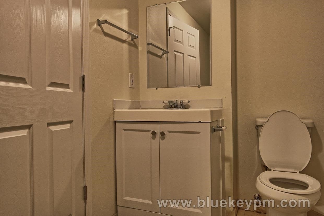 Vancouver House: 2801 E 32nd Street, Unit 3