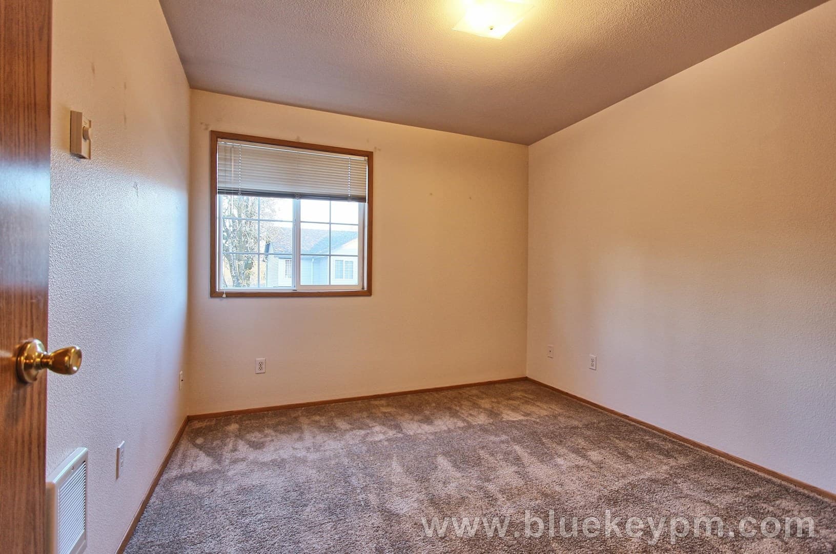 Battle Ground Apartment: 808 SE 4th Street