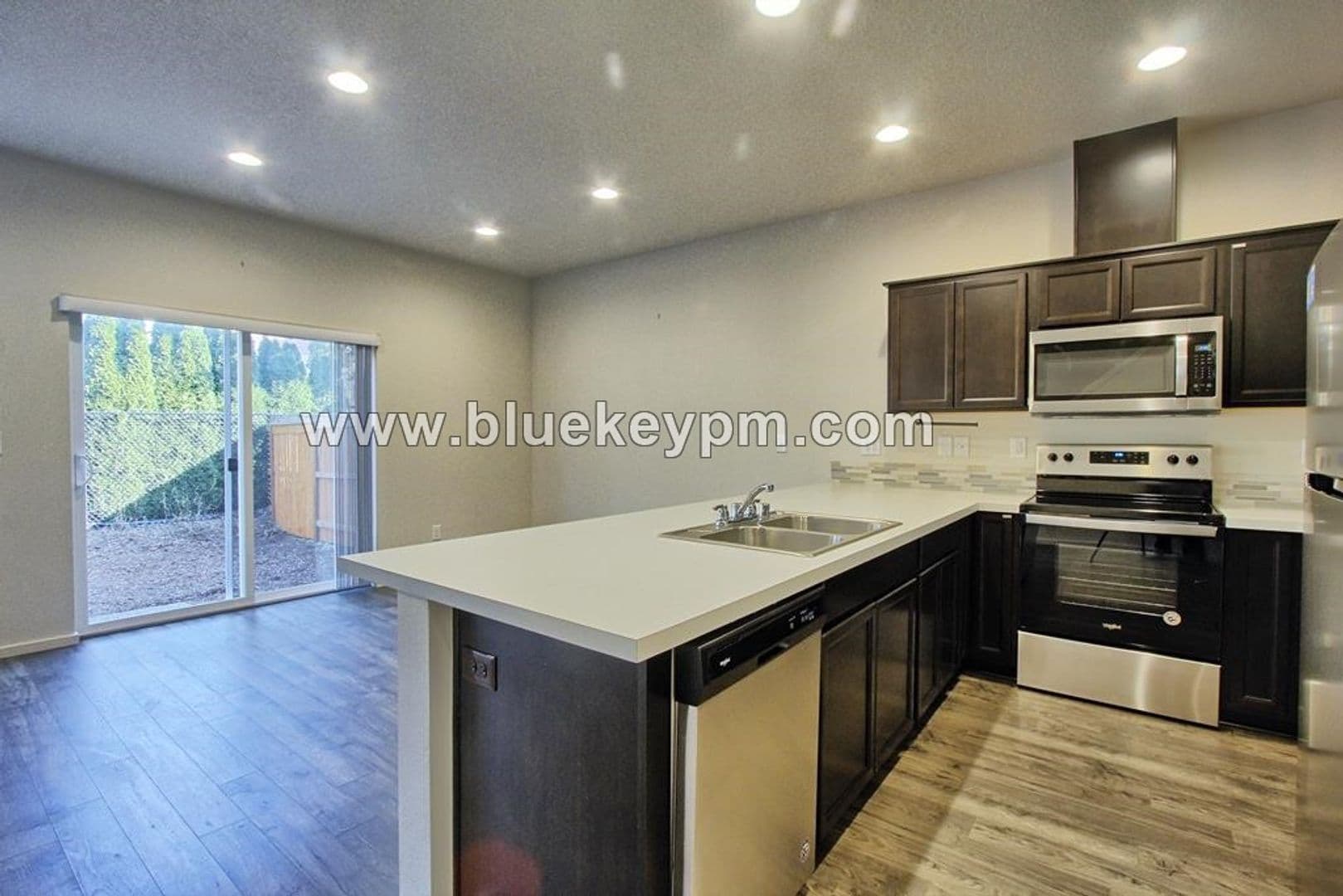 Vancouver House: 2121 NE 118th Place