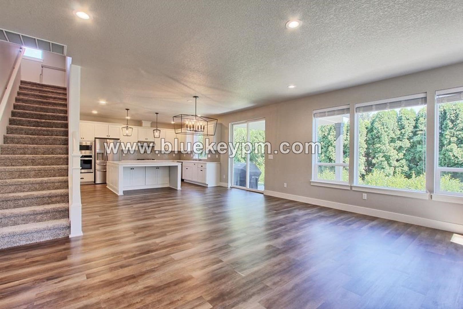 Vancouver House: 6904 NE 72nd Way
