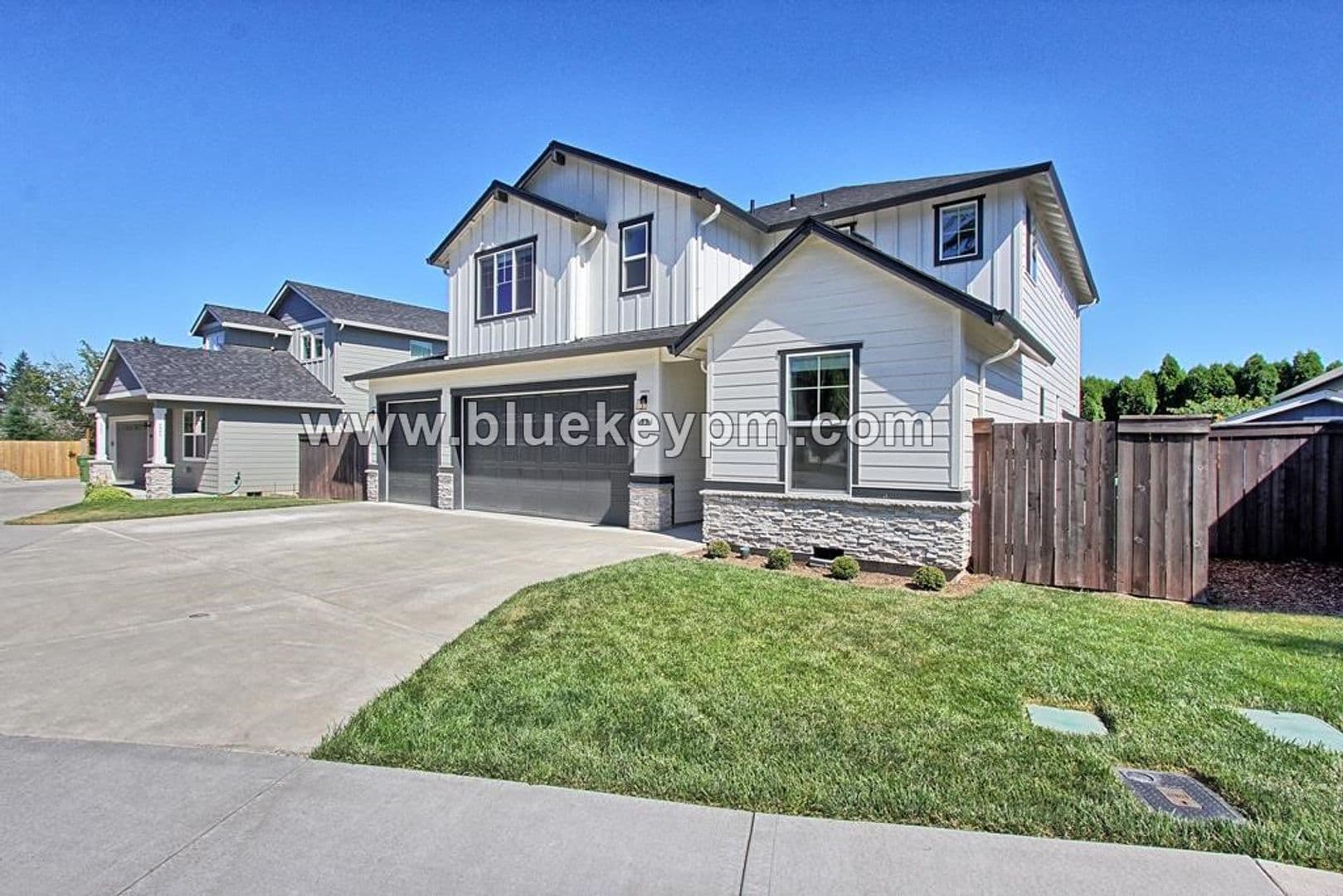 Vancouver House: 6904 NE 72nd Way
