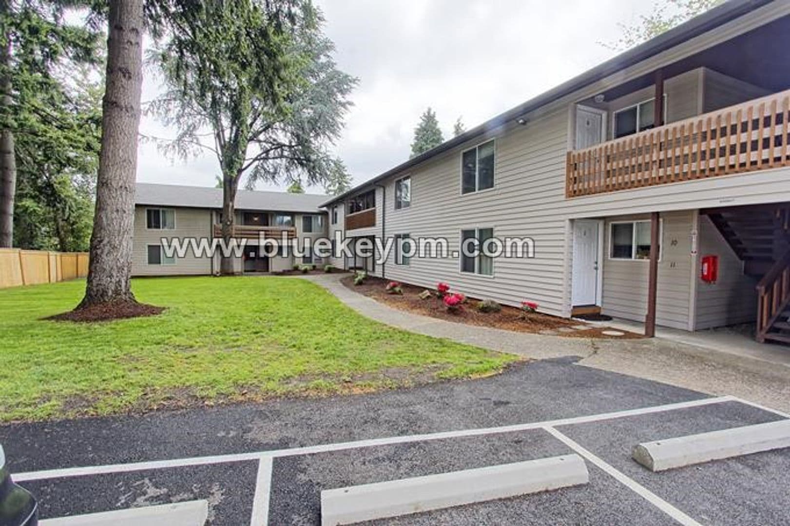 Vancouver Apartment: 4119 NE Saint Johns Road