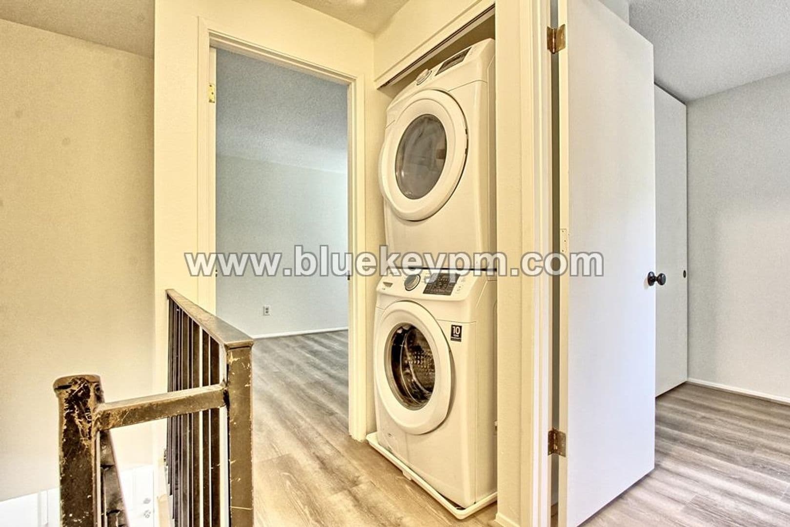 Lake Oswego Apartment: 1330 - 1350 Parrish Street