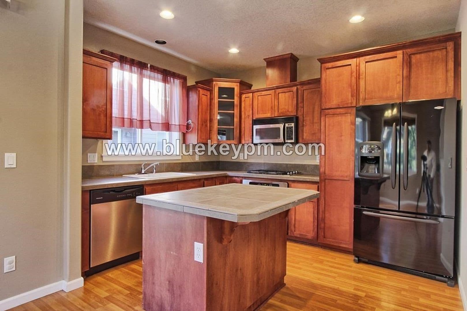 Beaverton House: 16220 SW Gage Ln