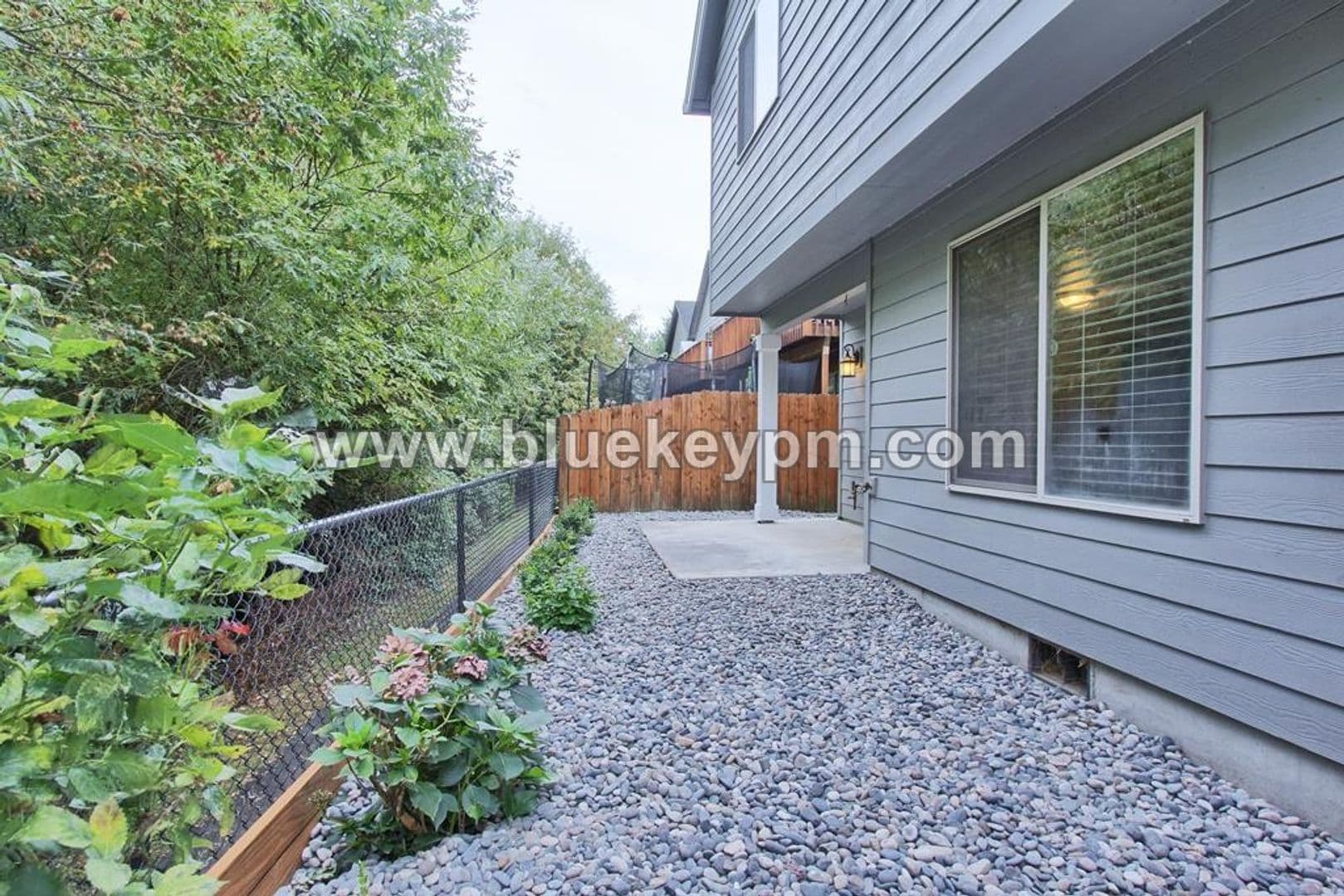 Ridgefield House: 121 N. 42nd Place