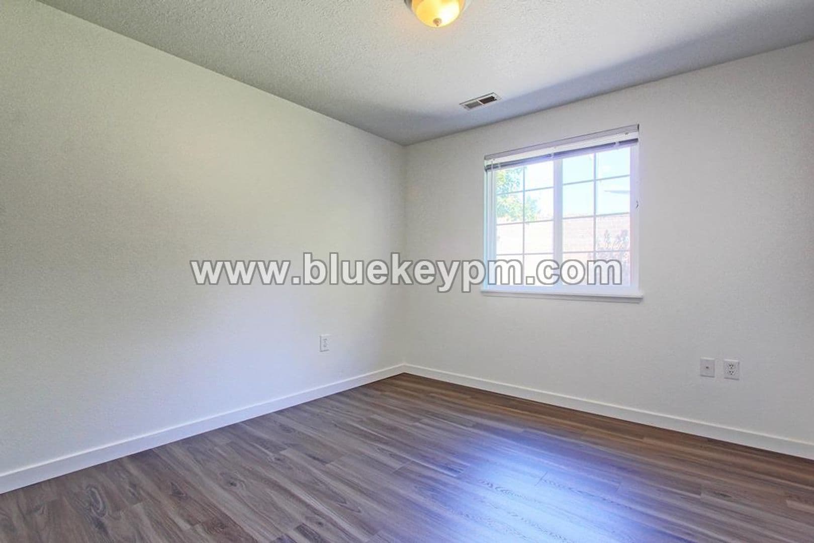 Vancouver House: 8303 NE 136th Avenue