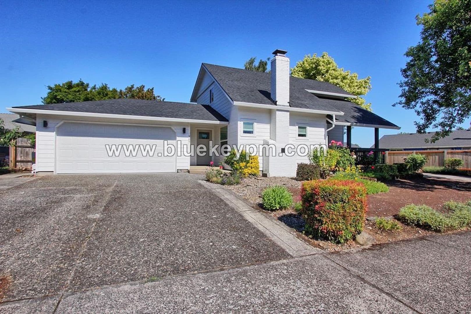 Vancouver House: 707 NE 160th Avenue