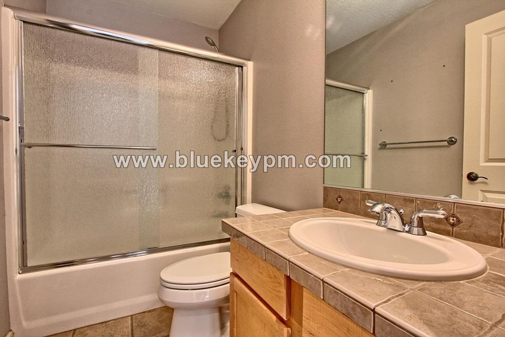 Portland House: 561 NW Lamonde Terrace