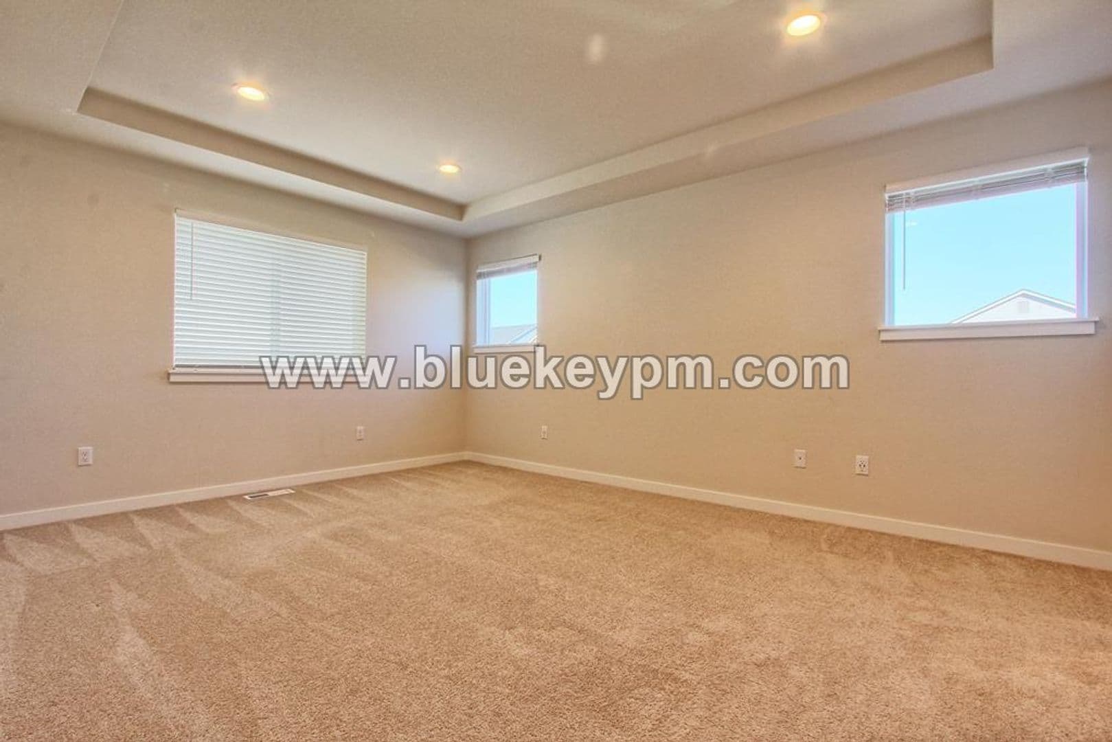 Ridgefield House: 213 S. 88th Drive